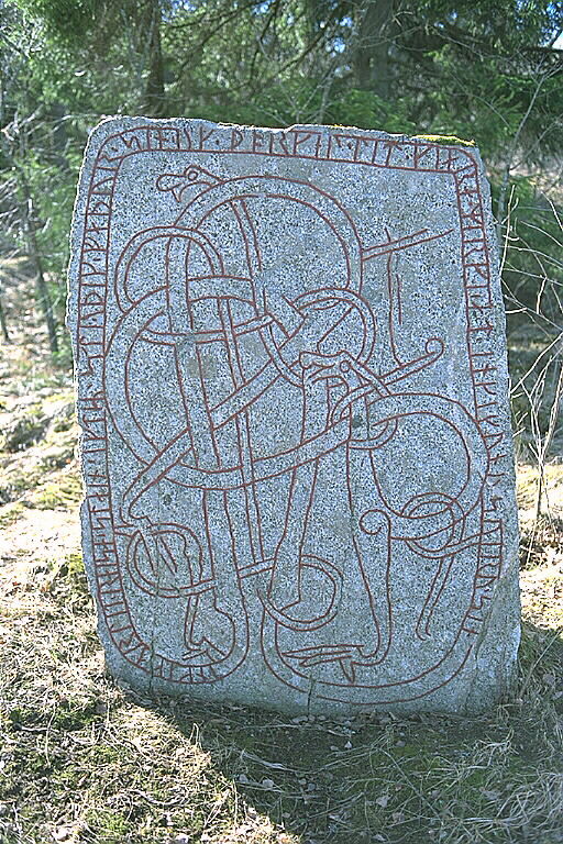Runes written on runsten, blågrå granit. Date: V